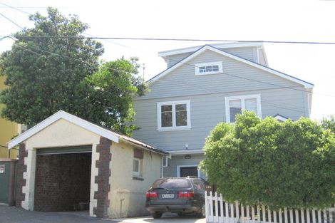 Photo of property in 12 Hargreaves Street, Mount Cook, Wellington, 6021