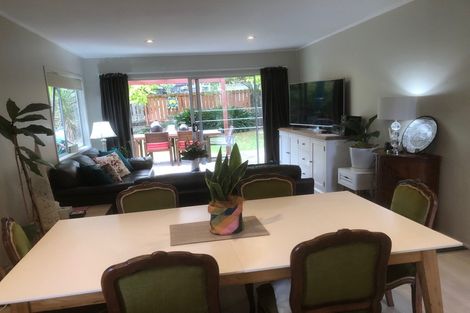 Photo of property in 2/21 Birman Close, Half Moon Bay, Auckland, 2012