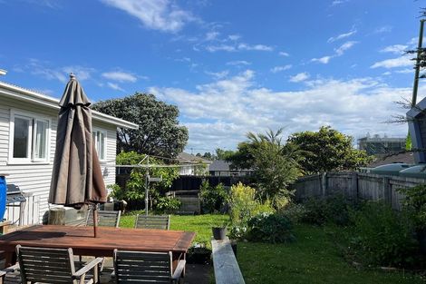 Photo of property in 158b Lake Road, Northcote, Auckland, 0627