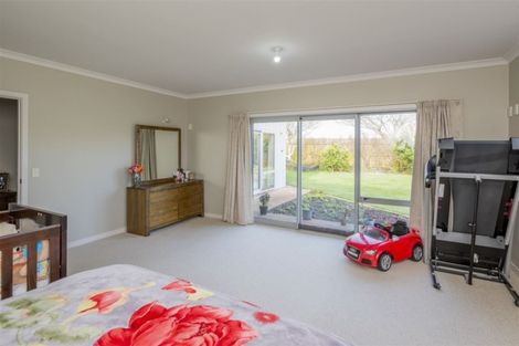 Photo of property in 54 Easton Way, Levin, 5510