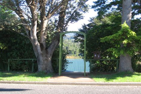 Photo of property in 43 Shetland Street, Glen Eden, Auckland, 0602