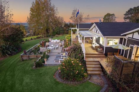 Photo of property in 1410 Old North Road, Helensville, 0875