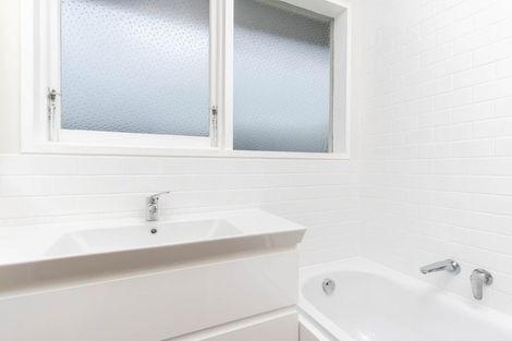 Photo of property in 15 Silverbirch Grove, Churton Park, Wellington, 6037