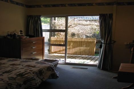 Photo of property in 47 Fitzpatrick Street, Newlands, Wellington, 6037