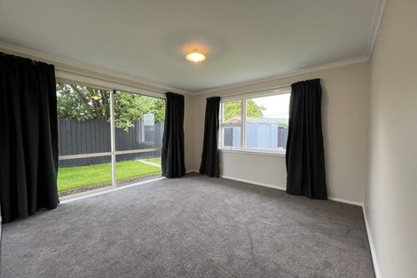 Photo of property in 5 Shirldale Place, Avonhead, Christchurch, 8042