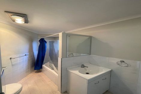 Photo of property in 1/60 Riverpark Crescent, Henderson, Auckland, 0610