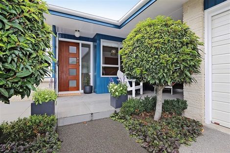 Photo of property in 3 D'arcy Place, Taradale, Napier, 4112