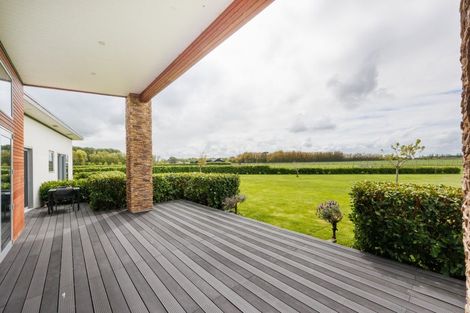 Photo of property in 171 Oroua Road, Kairanga, Palmerston North, 4475