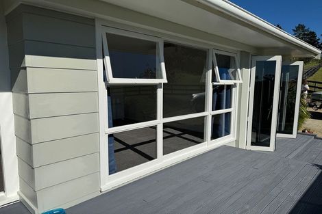 Photo of property in 62 Bethells Road, Waitakere, Henderson, 0782