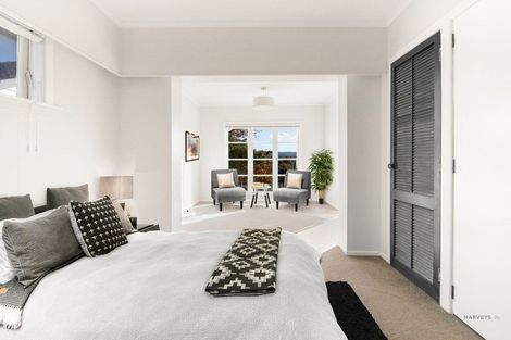 Photo of property in 32 Captain Scott Road, Glen Eden, Auckland, 0602