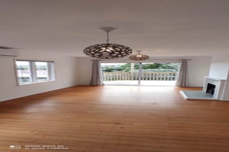 Photo of property in 1/39 Lancaster Road, Beach Haven, Auckland, 0626