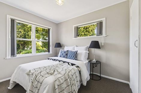 Photo of property in 61 Beechdale Crescent, Pakuranga Heights, Auckland, 2010