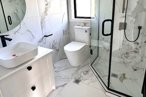 Photo of property in 17a Artesia Close, Shamrock Park, Auckland, 2016