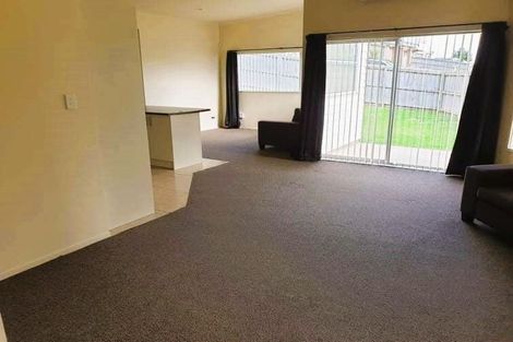 Photo of property in 42 Kokako Rise, Papakura, 2110