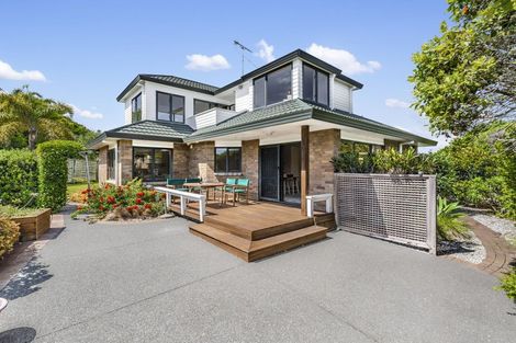 Photo of property in 31 Gilberd Place, Torbay, Auckland, 0630