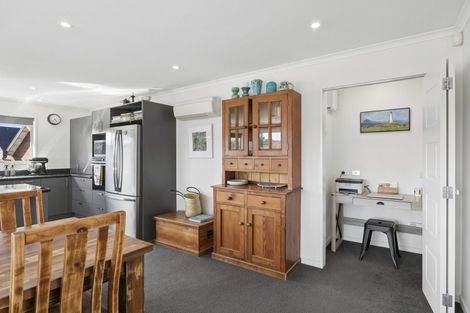 Photo of property in 24 Sunninghurst Drive, Fairfield, Dunedin, 9018