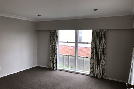 Photo of property in 7 Lyndhurst Road, Te Atatu South, Auckland, 0610