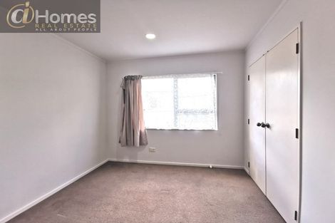 Photo of property in 2/174 Lake Road, Northcote, Auckland, 0627