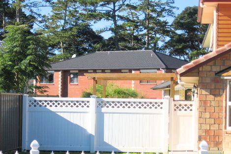 Photo of property in 22 South Kensington Way, Henderson, Auckland, 0612