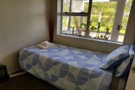 Photo of property in 140 Kaipara Road, Papakura, 2582