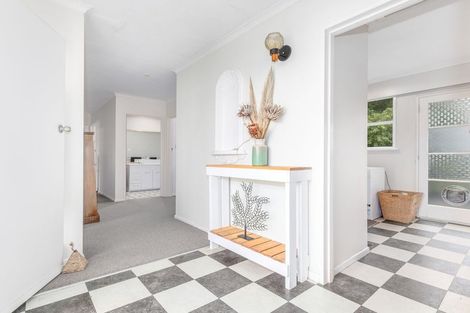 Photo of property in 4 Graham Street, Levin, 5510