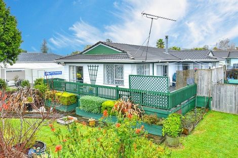 Photo of property in 13 Lipton Grove, Opaheke, Papakura, 2113