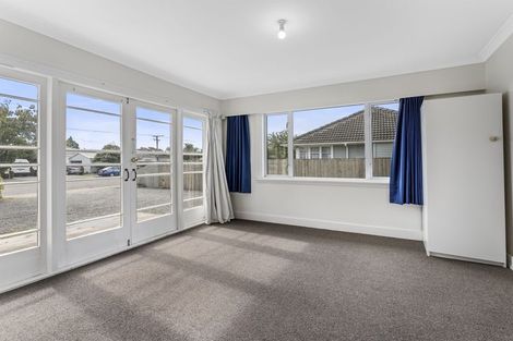 Photo of property in 43 Aorangi Road, Bryndwr, Christchurch, 8053