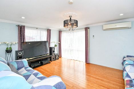 Photo of property in 17 Tilberg Street, Favona, Auckland, 2024