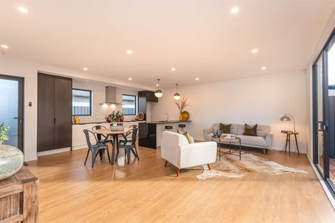 Photo of property in 2/27 Springfield Road, St Albans, Christchurch, 8014
