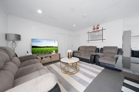 Photo of property in 56 Christmas Road, Manurewa, Auckland, 2102