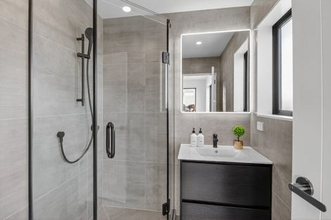 Photo of property in 9 Coast Garden Drive, Hobsonville, Auckland, 0616