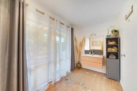 Photo of property in 65 Golding Road, Pukekohe, 2677
