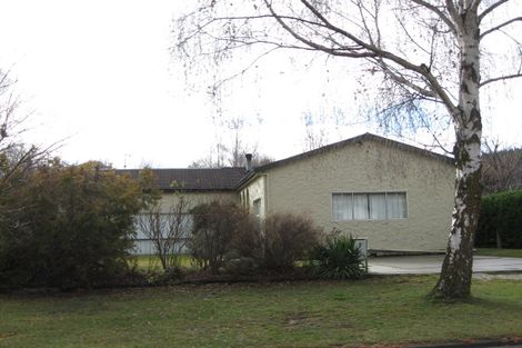 Photo of property in 8 Hunter Crescent, Wanaka, 9305
