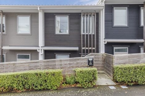 Photo of property in 2/24 Tamar Street, Island Bay, Wellington, 6023