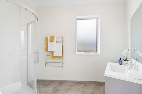 Photo of property in 3 Melgran Avenue, Papakura, 2110