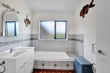 Photo of property in 3 Whenu Way, Bell Block, New Plymouth, 4312