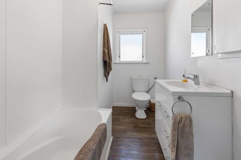 Photo of property in 26 Island View Road, Western Heights, Rotorua, 3015