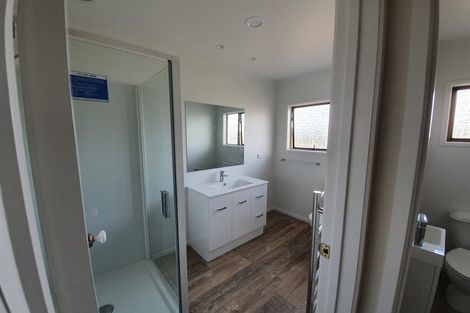 Photo of property in 43 Girrahween Drive, Totara Vale, Auckland, 0629