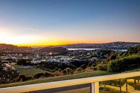 Photo of property in 22 Ships Cove, Whitby, Porirua, 5024