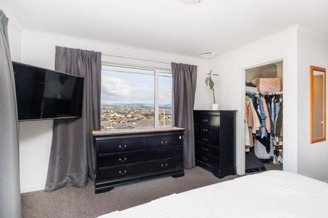 Photo of property in 18b Galea Grove, Kelvin Grove, Palmerston North, 4414