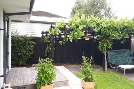Photo of property in 8 Woodbank Street, Somerfield, Christchurch, 8024