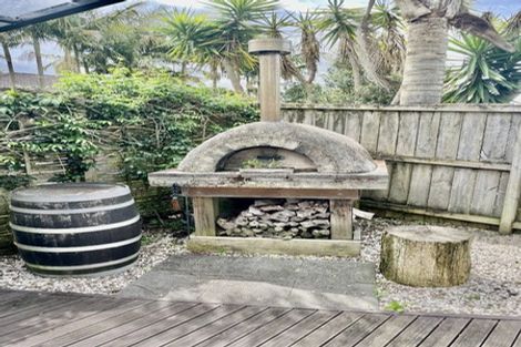 Photo of property in 3 Fresil Lane, Massey, Auckland, 0614