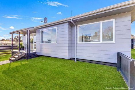 Photo of property in 1/58 Riversdale Drive, Merrilands, New Plymouth, 4312