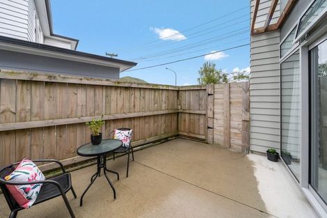 Photo of property in 2 Ronalds Way, Taita, Lower Hutt, 5011