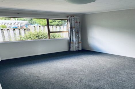 Photo of property in 23 Gibbs Crescent, Red Hill, Papakura, 2110