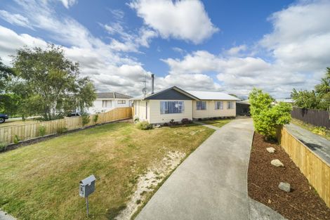 Photo of property in 28 Branigan Parade, Kelvin Grove, Palmerston North, 4414