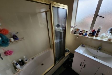 Photo of property in 2 Nyoli Street, Northcote, Christchurch, 8052