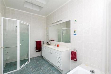 Photo of property in 16b Motukari Place, Onaero, Waitara, 4383