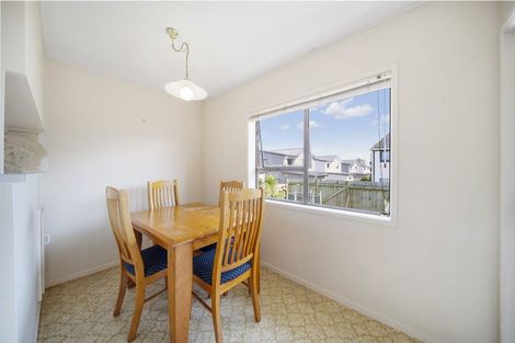 Photo of property in 2/9 Malte Brun Place, Papatoetoe, Auckland, 2025