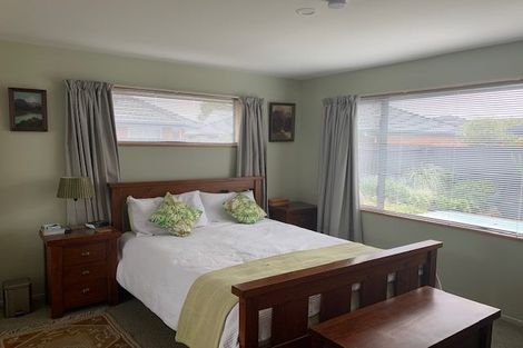 Photo of property in 32 Seymour Street, Hornby, Christchurch, 8042
